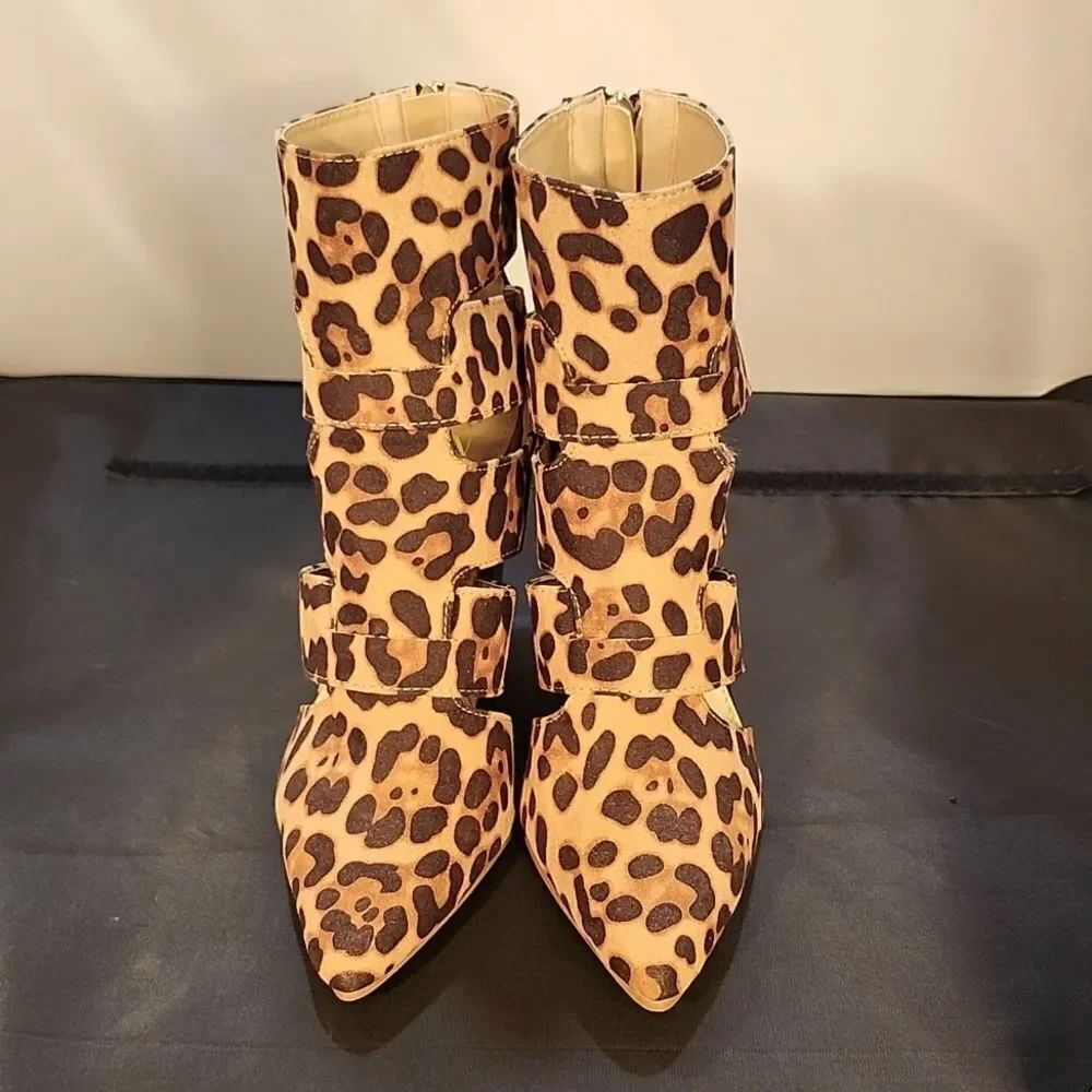 BRAND NEW NY&C BLOCK HEEL CUT-OUT POINTED-TOES BOOTIES G1